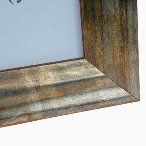 DETAIL Colonial timber photo frame in bronze
